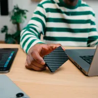 SSD Verbatim Store 'N’ Go Mini Stripe 512 ГБ 32034 / Черный photo 4