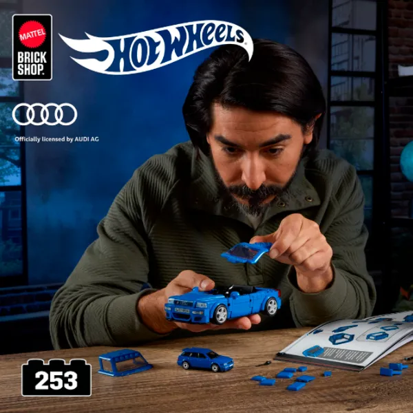 Конструктор Hot Wheels ’94 Audi Avant RS2 Автомобиль/ Синий photo 2