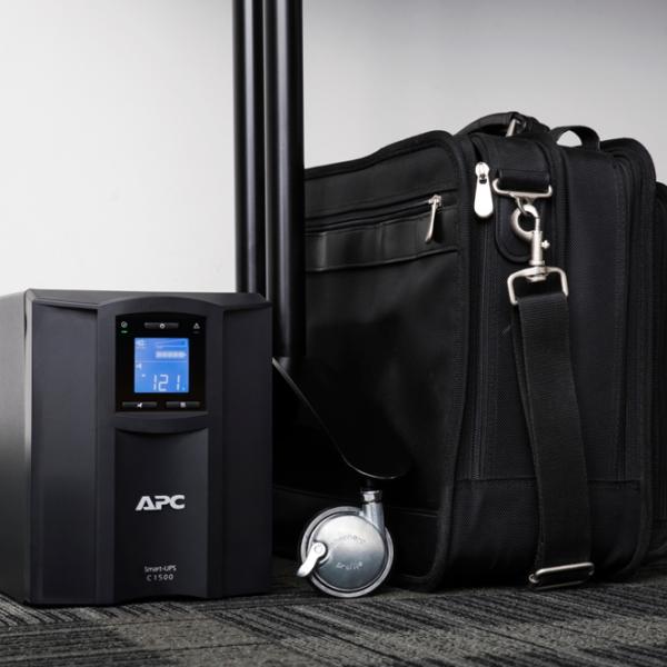 UPS APC Smart-UPS C SMC1500IC Black photo 4