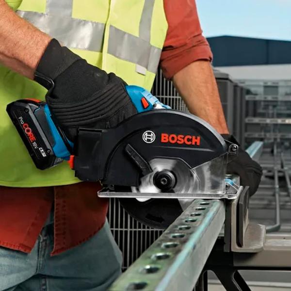 Дисковая пила Bosch GKM 18V-50 136 мм / Синий photo 4