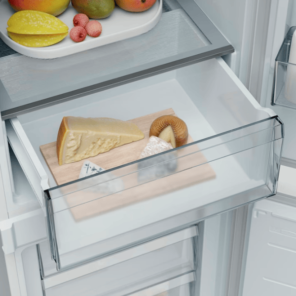 Frigider Candy ECNBQL3518EV cu congelator jos 268 l / 177.2 cm / White photo 9