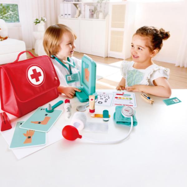 Ролевые игры Hape Little Doctor 3+ / Доктор набор photo 4