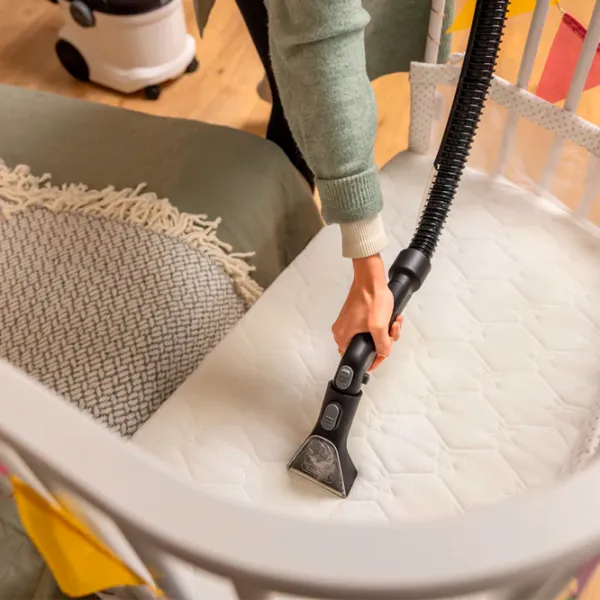 Aspirator cu spălare KARCHER SE6 Signature Line 1000 W / Black White photo 5