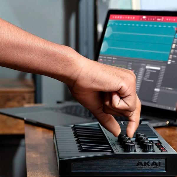 MIDI claviatură Akai MPK Mini MK3 25 / Compact photo 4