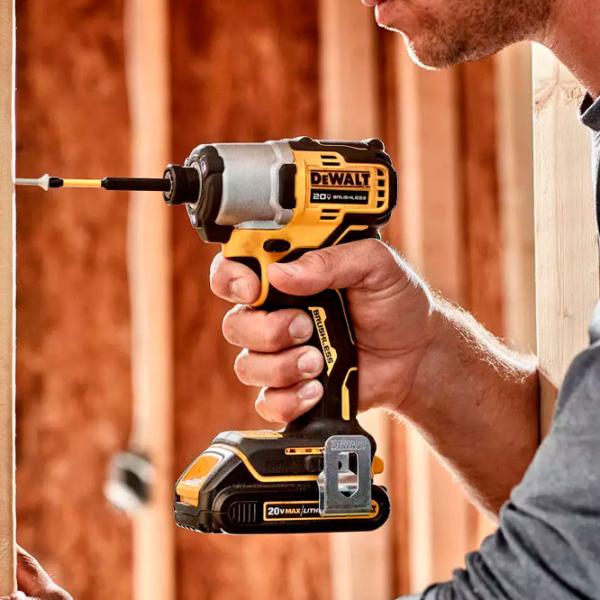 Дрель-шуруповерт Dewalt DCF840D2T-QW 3200 об/мин photo 5