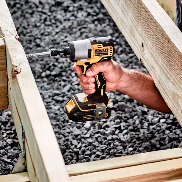 Дрель-шуруповерт Dewalt DCF840D2T-QW 3200 об/мин photo 6