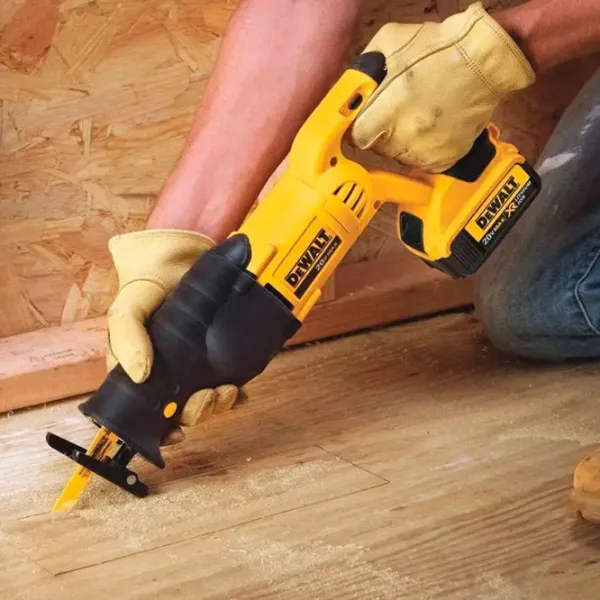 Fierăstrău sabie Dewalt DCS380N 560 W / Yellow photo 5