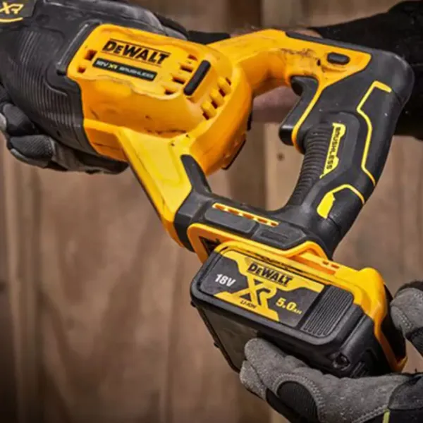 Fierăstrău sabie Dewalt DCS382NT-XJ  / Yellow photo 4
