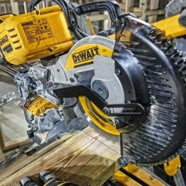 Торцовочная пила Dewalt DCS727N 250 мм / Желтый photo 5