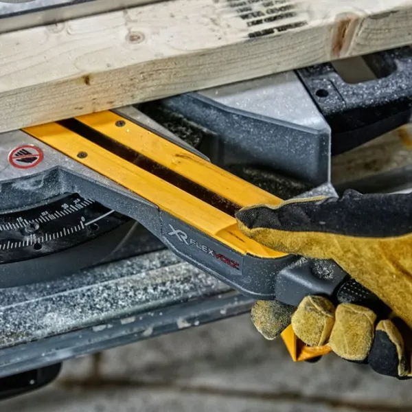 Fierăstrău pentru tăieri înclinate Dewalt DCS777N 216 mm / Yellow photo 6