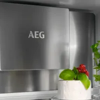 Frigider AEG NSC8M191DS cu congelator jos 269 l / 189.4 cm / White photo 5