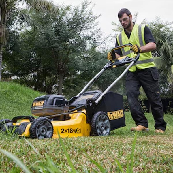 Mașină de tuns iarbă Cu acumulator Dewalt DCMW564P2 Manual photo 10