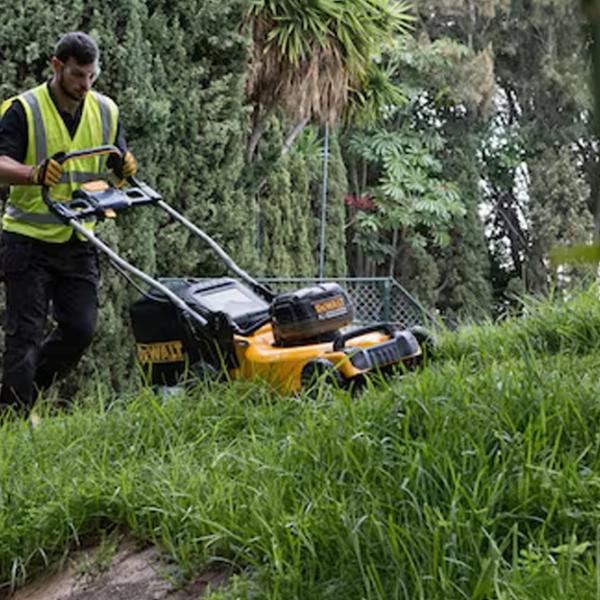 Mașină de tuns iarbă Cu acumulator Dewalt DCMW564P2 Manual photo 11