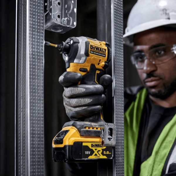 Набoр инструментов Dewalt DCK2051E2T 18 V / 2 photo 9