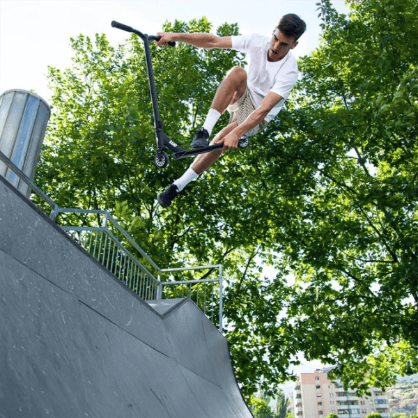 Детский двухколёсный самокат Micro Ramp (SA0190) 100 кг/ Черный photo 5