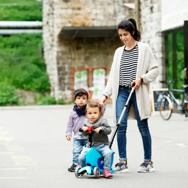 Trotinetă pentru copii cu trei roți Micro Mini2go Deluxe Plus (MMD034) 35 kg/ Blue photo 8