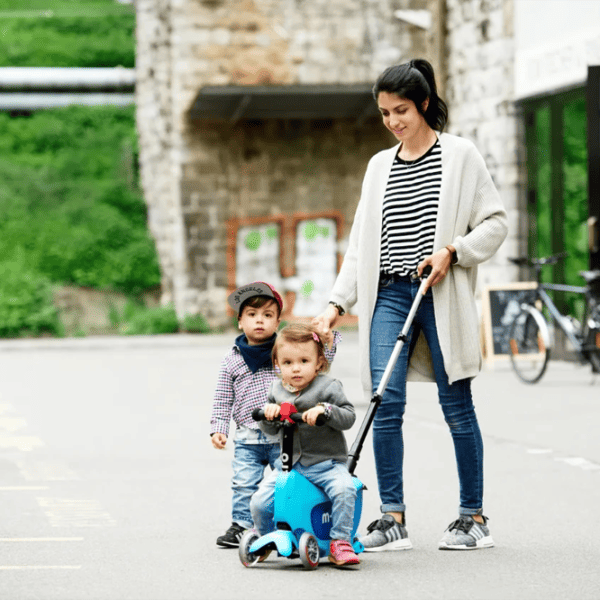 Trotinetă pentru copii cu trei roți Micro Mini2go Deluxe Plus (MMD034) 35 kg/ Blue photo 8