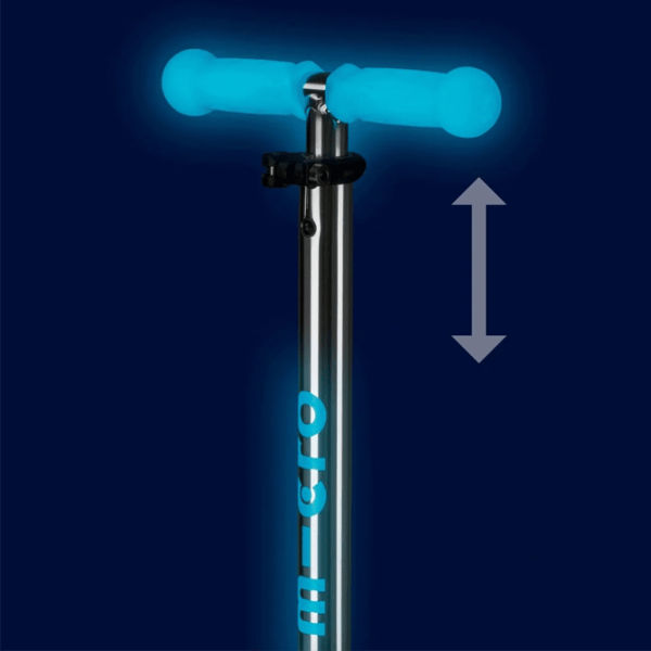 Trotinetă pentru copii cu trei roți Micro Maxi Deluxe Glow LED Plus (MMD377) 50 kg/ Blue photo 3