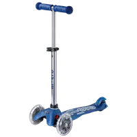 Trotinetă pentru copii cu trei roți Micro Mini Deluxe Foldable LED (MMD219) 50 kg/ Blue