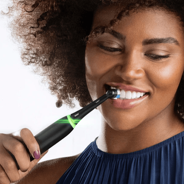 Зубная электрощетка Braun Oral-B iO 4  / Черный photo 7