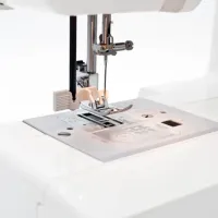 Швейная машина Janome EL-150 Электромеханическая / Белый photo 3