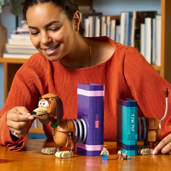 Конструктор LEGO Slinky Dog Bookends Персонаж из фильма/ Коричневый photo 4