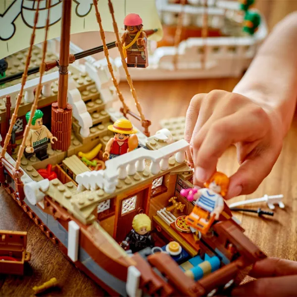 Constructor LEGO The Going Merry Pirate Ship Scenă din film/ Brown photo 6