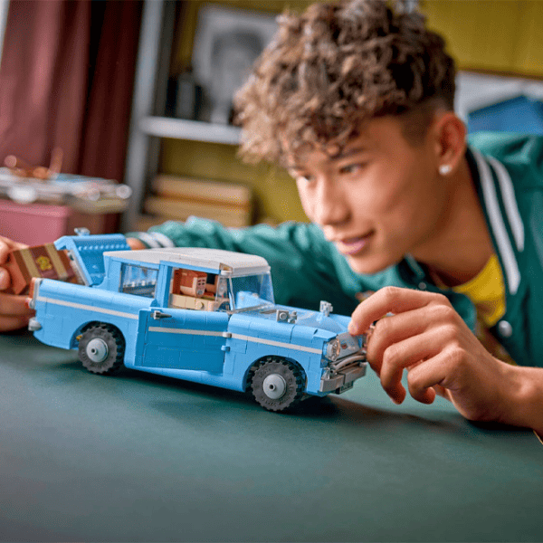 Constructor LEGO Enchanted Flying Ford Anglia Mașină/ Blue photo 8