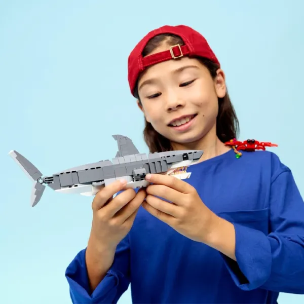 Конструктор LEGO Fierce Shark With A Treasure Chest Животные/ Серый photo 7