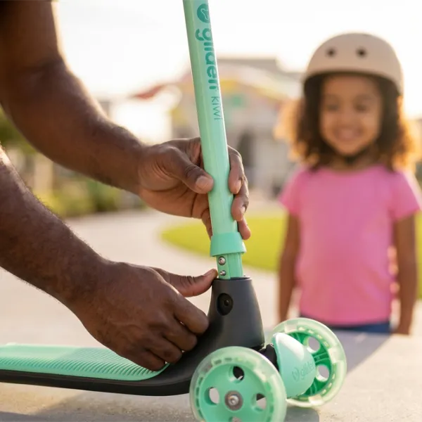 Trotinetă pentru copii cu trei roți Yvolution Glider Kiwi YV-101259 50 kg/ Green photo 3