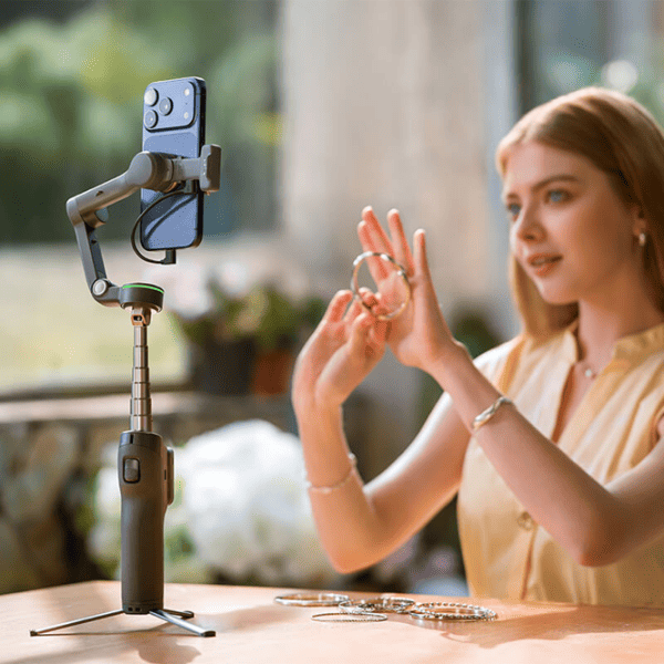 Stabilizator DJI Osmo Mobile 8P Creator Combo Wi-Fi / Black photo 11