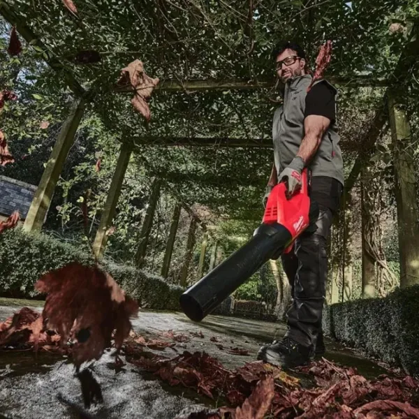 Suflantă de frunze Milwaukee M18 FBLG3-0 / Red photo 3
