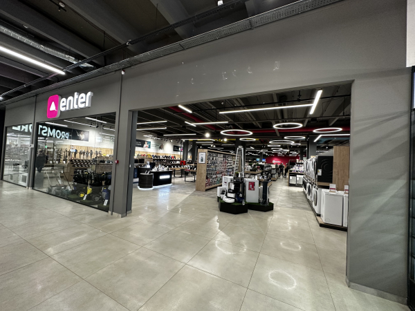 bd. Ștefan cel Mare și Sfînt, 8 1